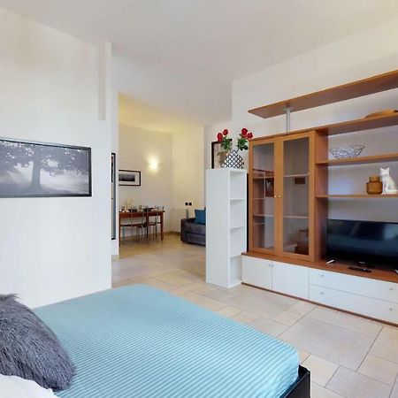 Apartment With Private Garden Near San Siro Stadium Milaan Buitenkant foto
